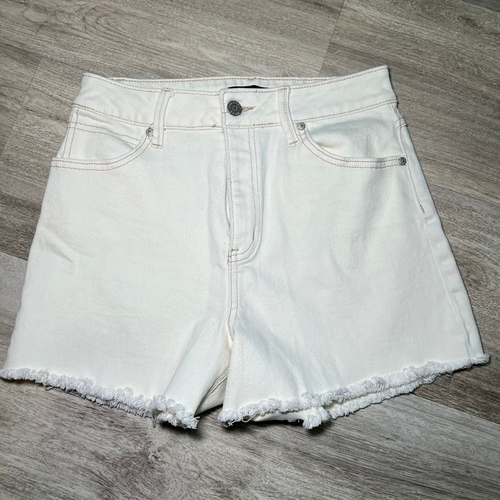Sincerely Jules white denim shorts size‎ 7